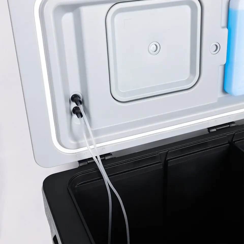 IGLOO CoreMAX 100 Tekerlekli Buzluk 100 Litre